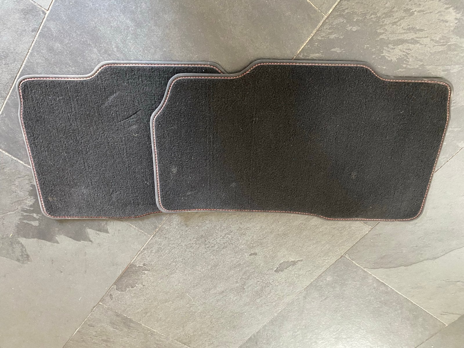 Automatten set voor achter Ford Explorer PHEV, Ophalen of Verzenden, Zo goed als nieuw