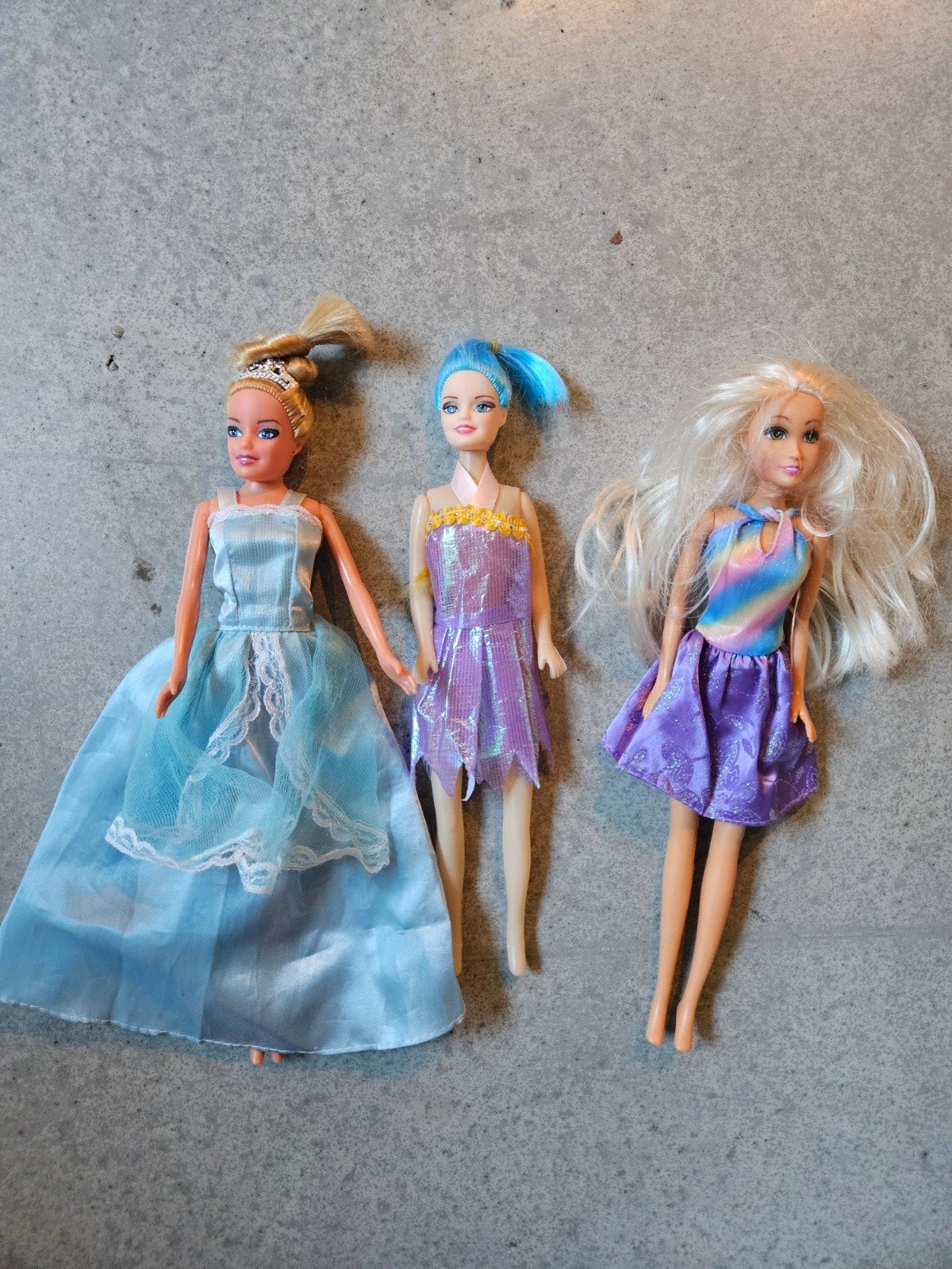 3 barbies, Ophalen of Verzenden, Zo goed als nieuw, Barbie
