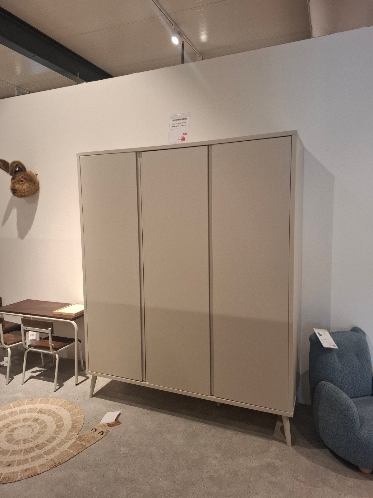 Europe Baby Sterre Kledingkast 3-Deurs - Oatmeal, Ophalen, Met deur(en), Modern, Scandinavisch, 150 tot 200 cm