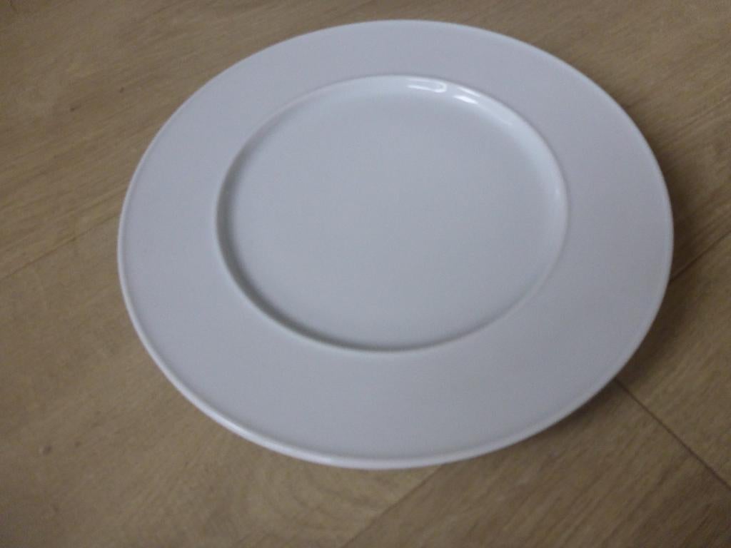 2 ontbijtbordjes, arzberg., Huis en Inrichting, Ophalen of Verzenden, Zo goed als nieuw, Bord(en), Overige stijlen