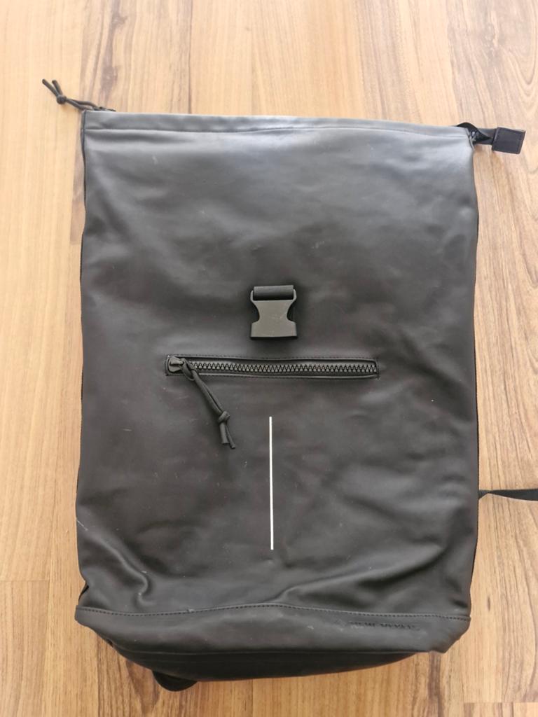 New Rebels Mart New York Zwart 21L Rugzak Rolltop Waterafsto, Ophalen of Verzenden, Overige merken