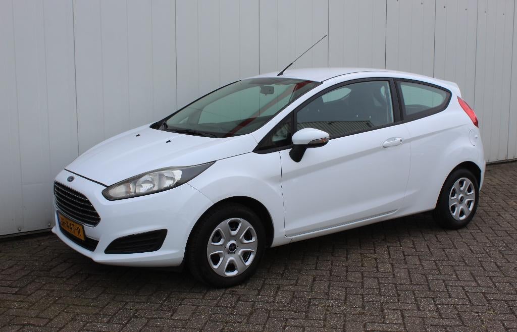FORD Fiesta 1.25 60pk 3-DEURS Limited AIRCO ZEER MOOI ! !, Auto's, Stof, Zwart, 4 cilinders, 60 pk