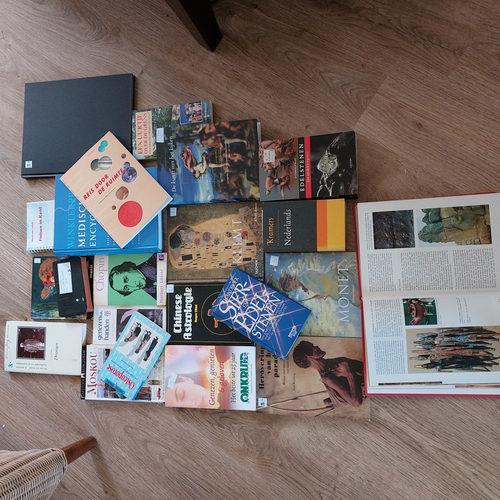 22 Boeken voor €0,50 p.stuk.Sommige nieuw.zie omschrijving, Hobby en Vrije tijd, Scrapbooking, Ophalen, Album of Boek