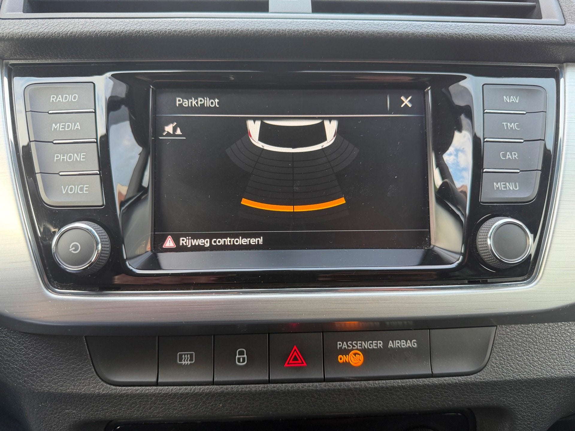 Foto 20 van Skoda Fabia Combi 1.0 TSI Drive grijs 2017 CRUISE|NAVI|NAP