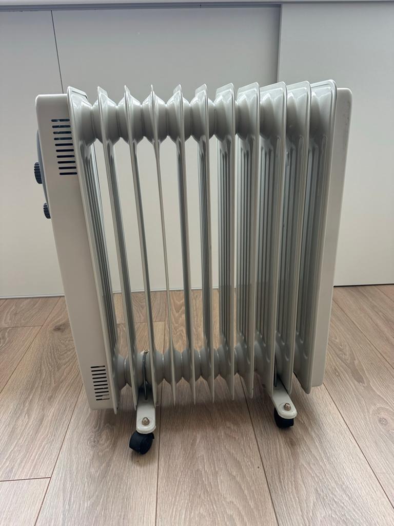 Sahara Olie Radiator 2500W - Verrijdbaar, Ophalen, 30 tot 80 cm, Radiator, Zo goed als nieuw