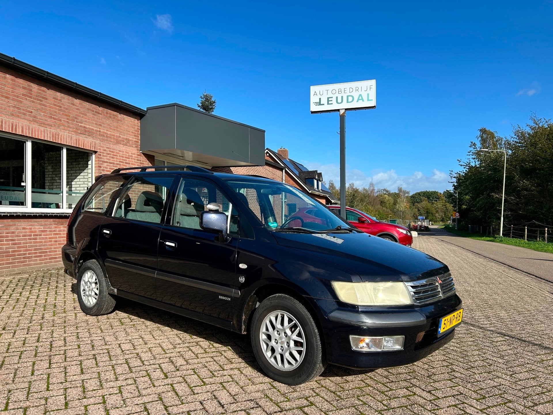 Mitsubishi Space Wagon 2.4 GDI Shogun 7p automaat EXPORT, Auto's, Gebruikt, 4 cilinders, Blauw, Bedrijf
