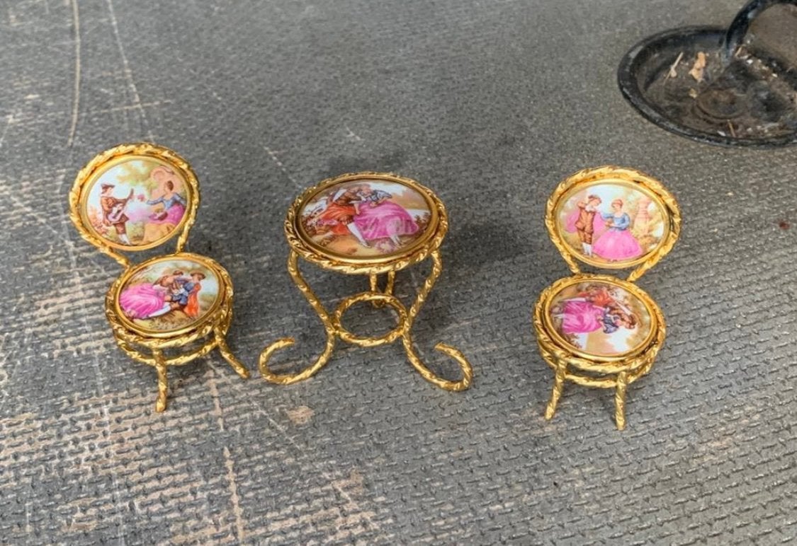 Limoges miniatuurset van porselein en goudkleurig metaal, Antiek en Kunst, Ophalen of Verzenden