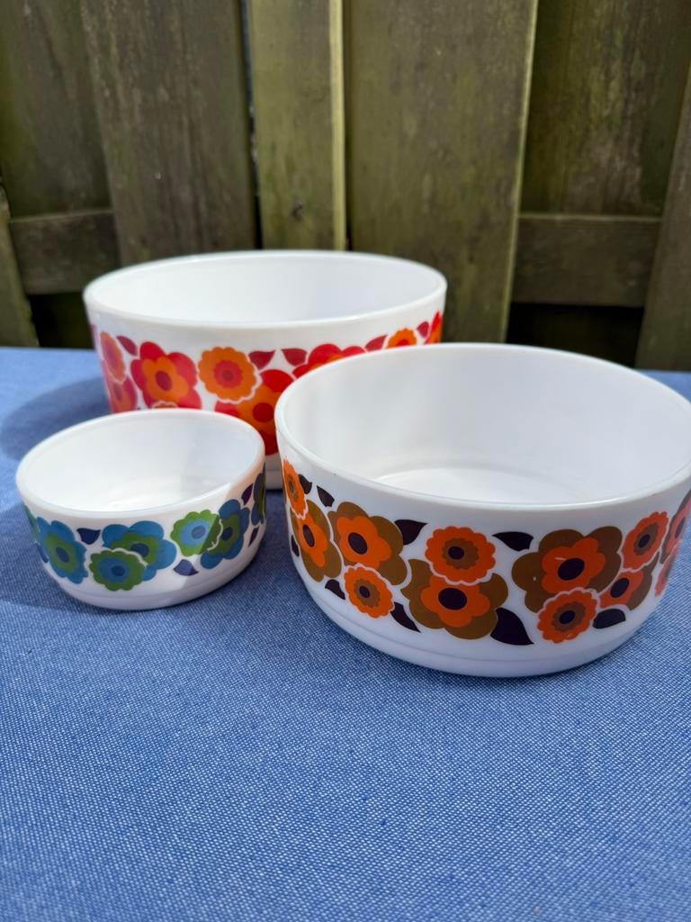 Set van 3 kleuren nestschalen van Arcopal Lotus, Antiek en Kunst, Ophalen of Verzenden