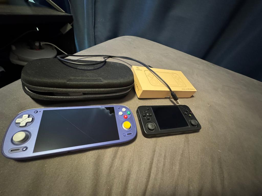 Handheld consoles nieuwstaat (uniek), Spelcomputers en Games, Ophalen, Online, Overige genres, 1 speler