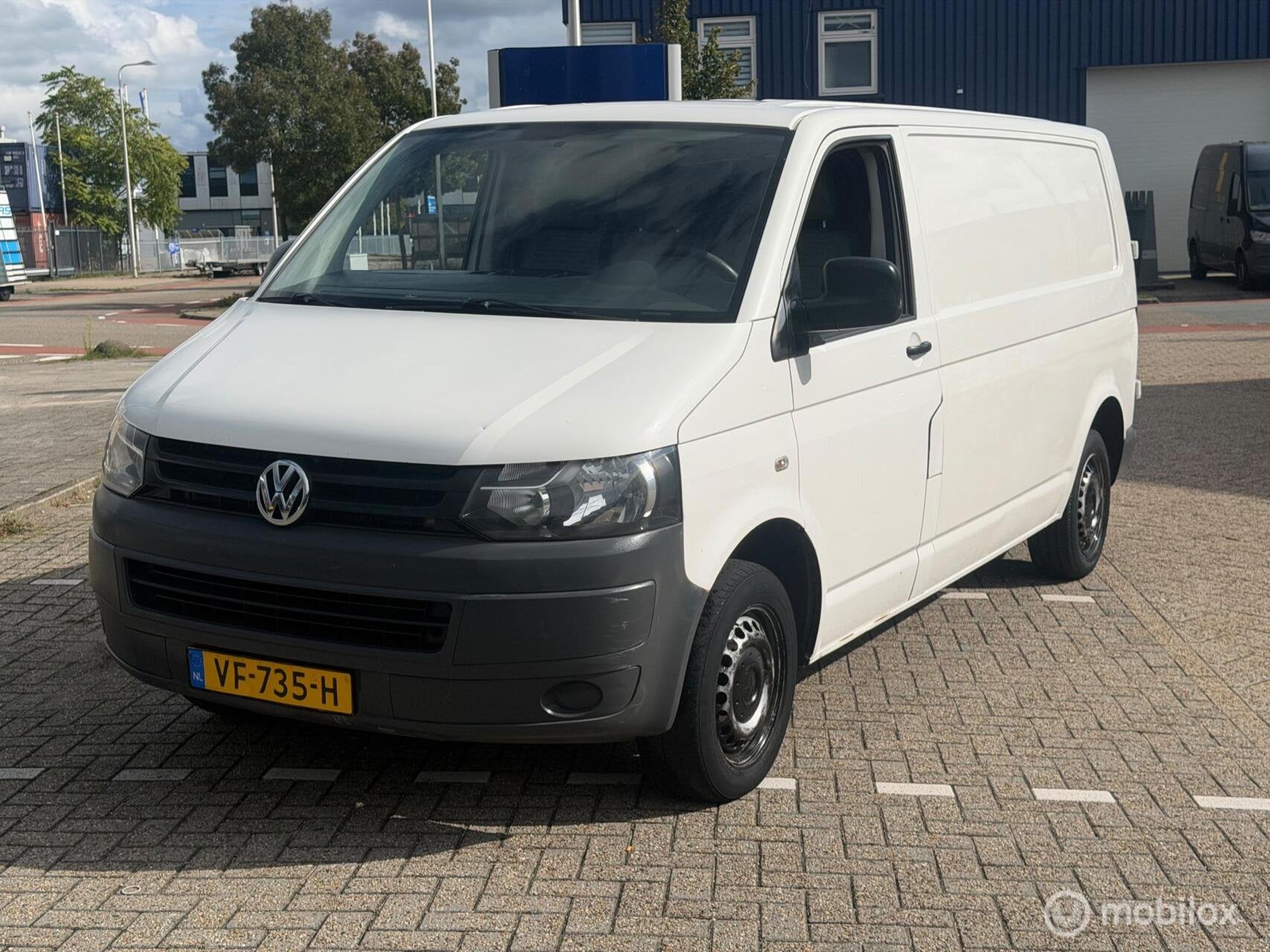 Volkswagen Transporter 2.0 TDI L2H1, Voorwielaandrijving, Euro 5, Gebruikt, 4 cilinders