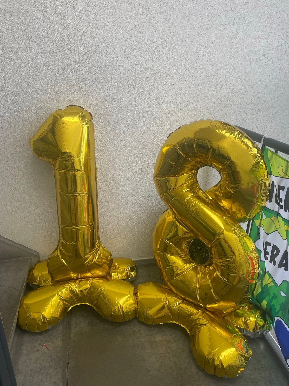 Foto 3 van Vandaag ophalen! Verjaardag / Feest pakket 18e verjaardag