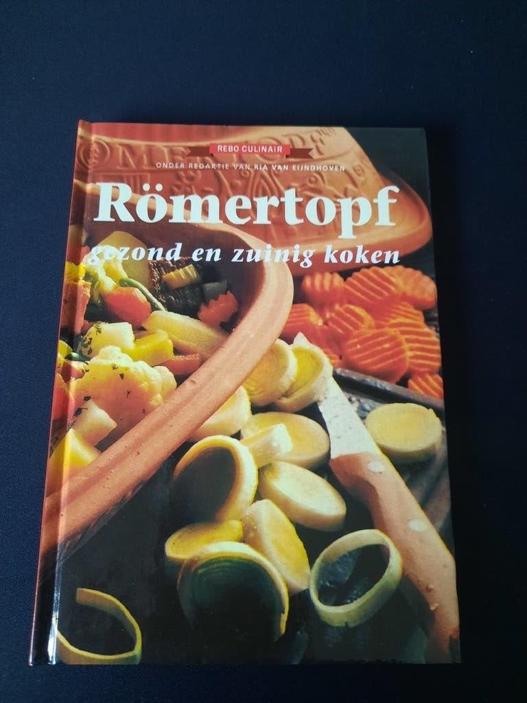 Römertopf: Gezond en Zuinig Koken - Ria van Eijndhoven, Hoofdgerechten, Ophalen of Verzenden, Zo goed als nieuw, Ria van Eijndhoven
