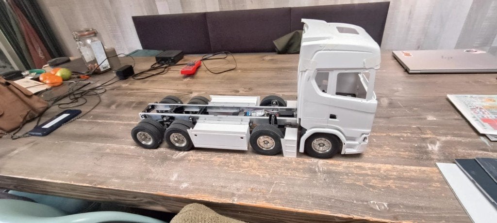 Scania 770S 8x4, Elektro, Schaal 1:14, Ophalen of Verzenden, Zo goed als nieuw