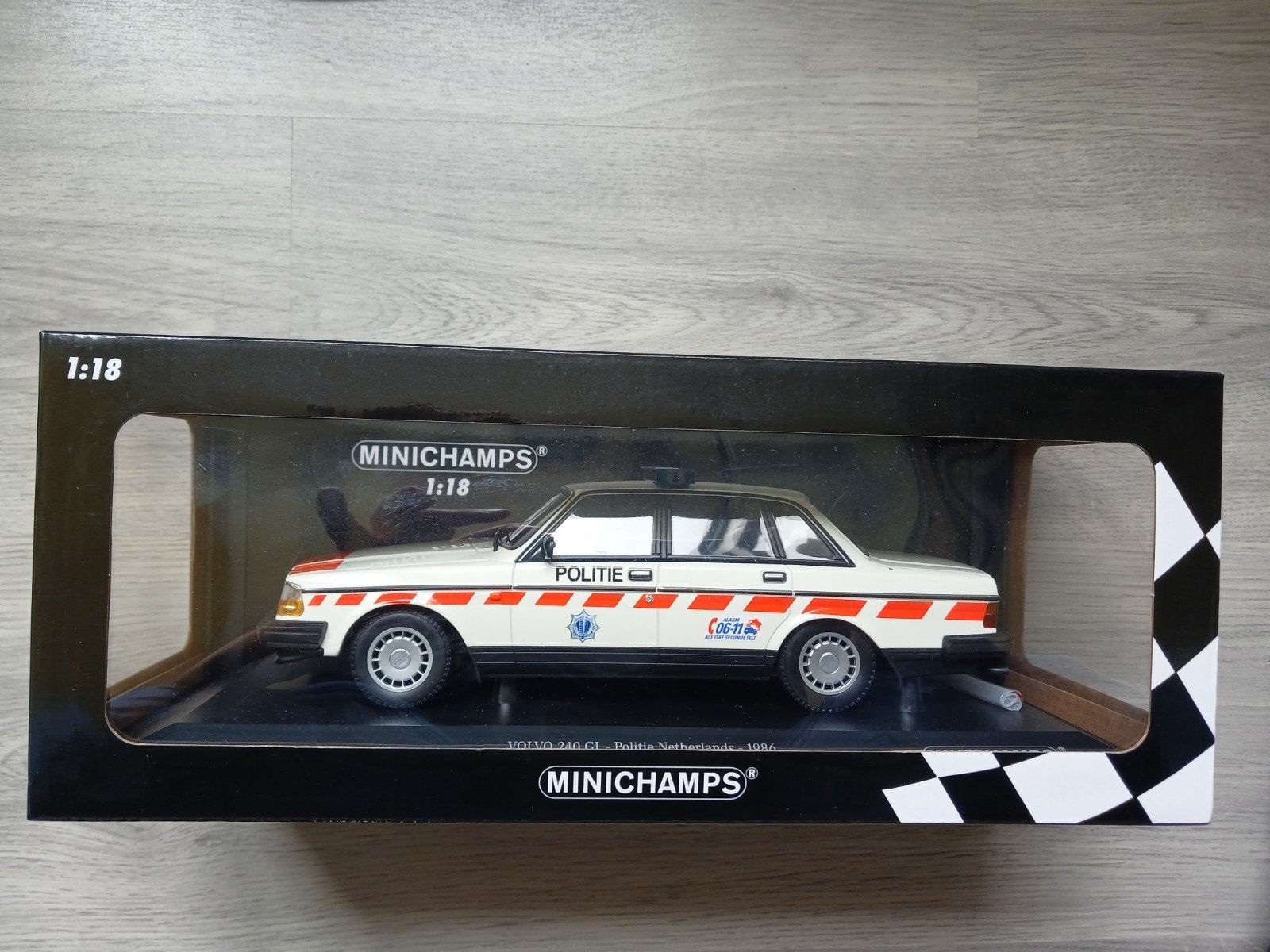 Volvo 240GL 1986 Nederlandse Politie, Ophalen of Verzenden, Nieuw, Auto, MiniChamps