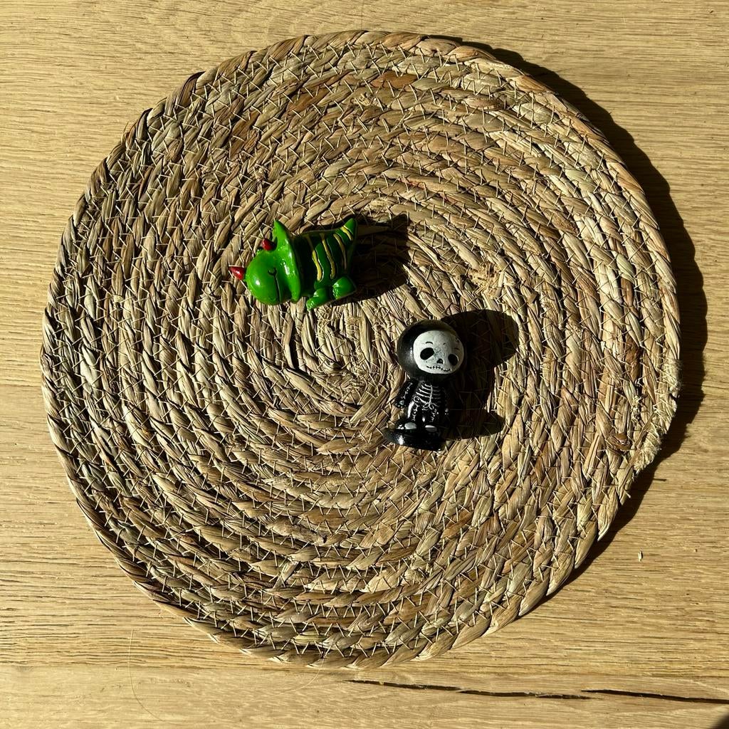 Leuke beeldjes: Groene draak en skelet, Verzamelen, Beelden en Beeldjes, Ophalen of Verzenden, Nieuw, Dier