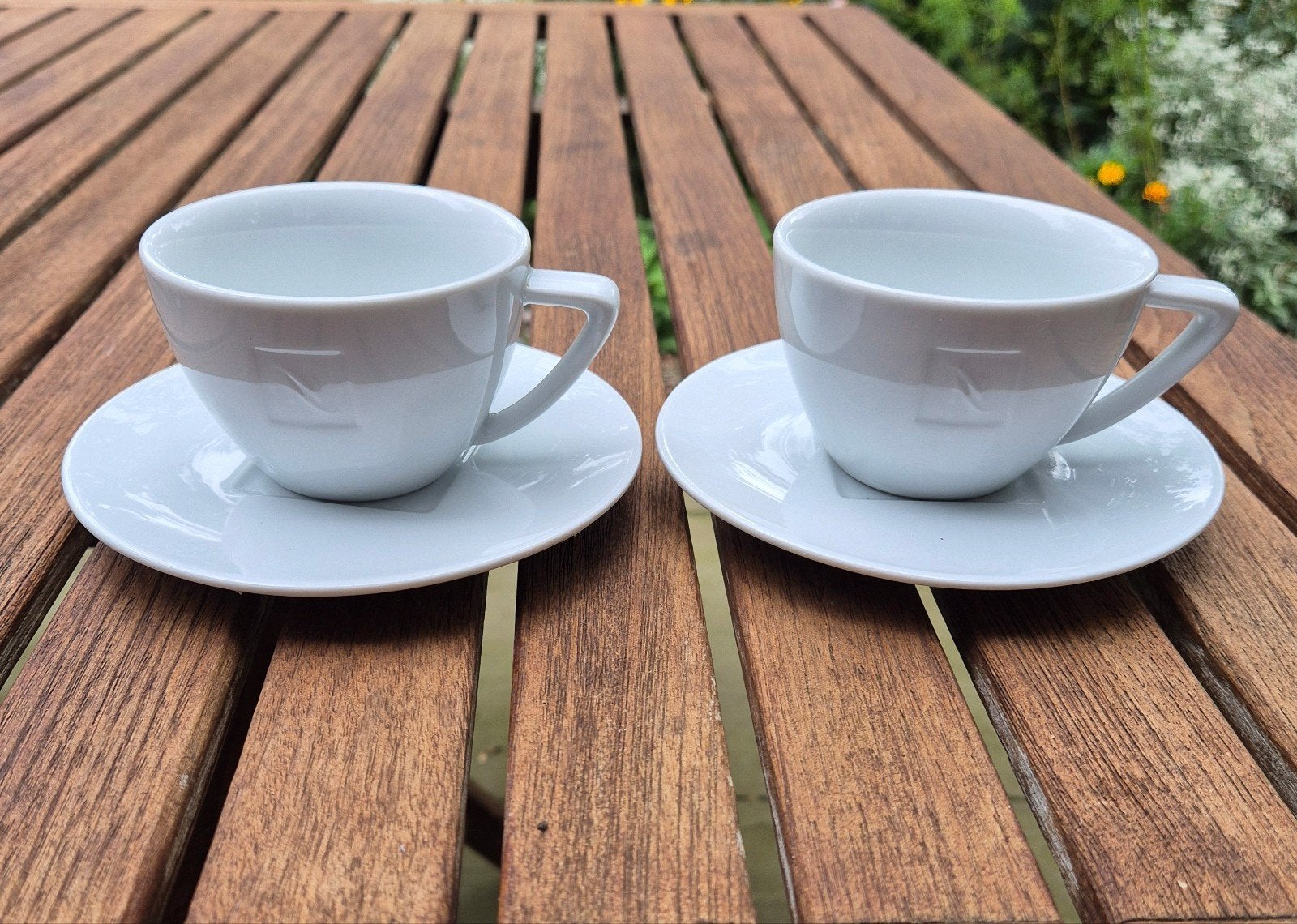 Nespresso, 2 Cappuccino Kop en Schotel, Verzenden, Zo goed als nieuw, Modern