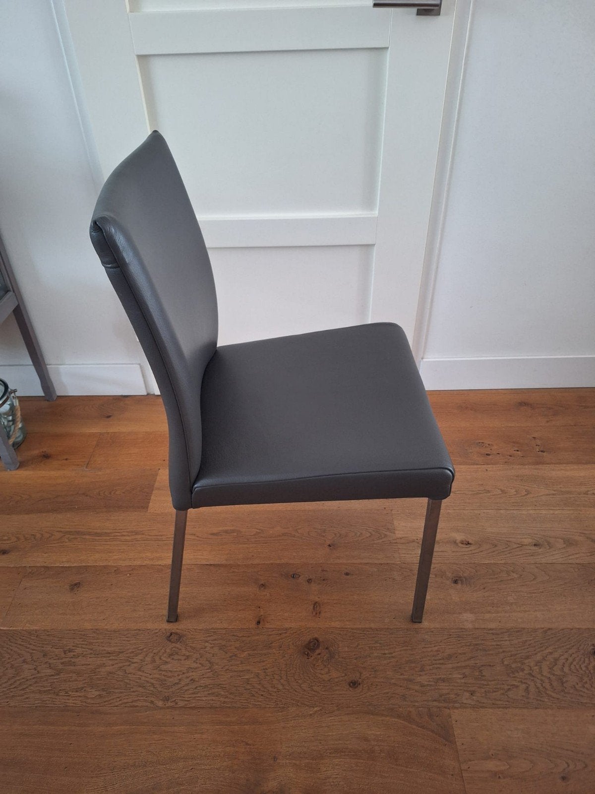 4 stuks leren stoelen antraciet kleur, Huis en Inrichting, Stoelen, Ophalen, Grijs, Vier