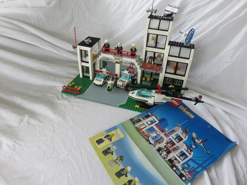 Lego classic town, set 6395 Central Precinct HQ, Kinderen en Baby's, Speelgoed | Duplo en Lego, Compleet, Lego, Ophalen of Verzenden