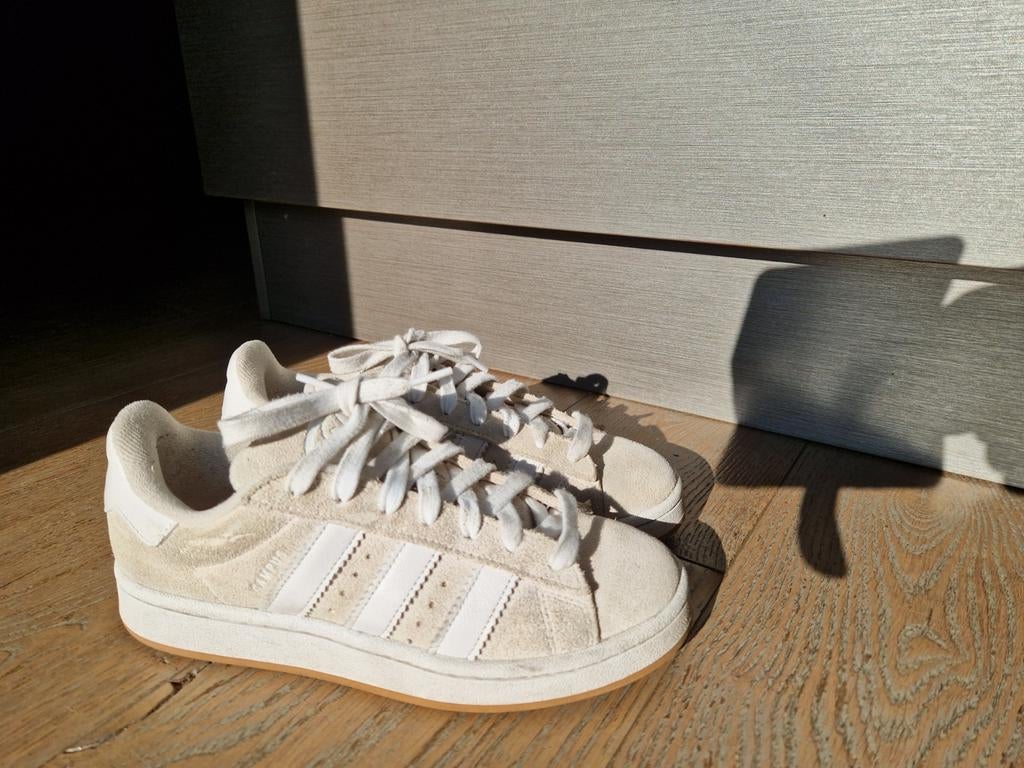 Adidas schoenen beige met wit, maat 40, Adidas, Beige, Ophalen of Verzenden, Sneakers of Gympen