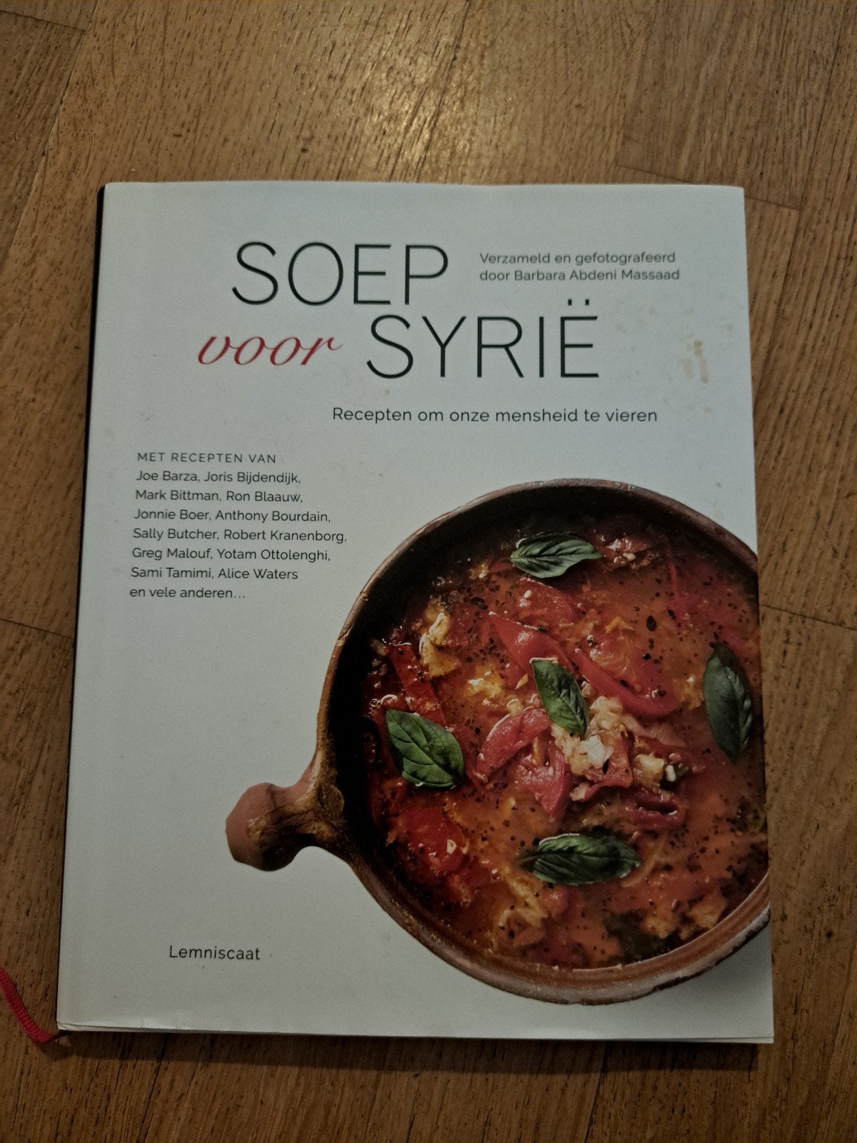 Barbara Abdeni Massaad - Soep voor Syrië, Boeken, Ophalen of Verzenden, Gelezen, Barbara Abdeni Massaad