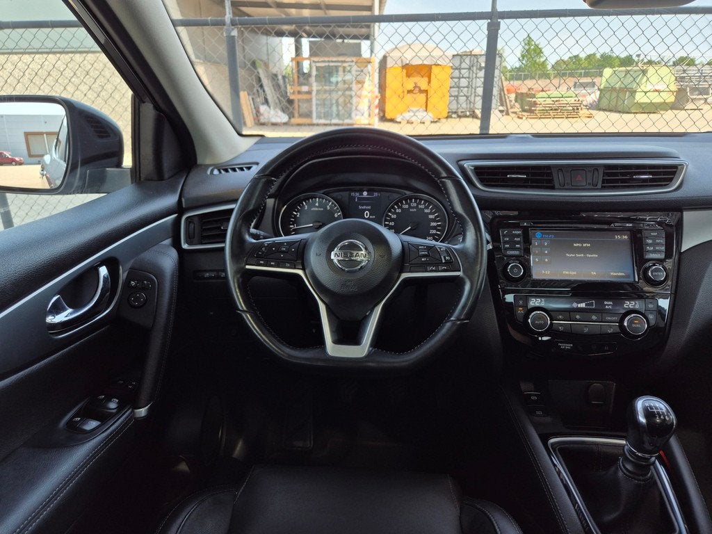 Nissan Qashqai 1.2 Tekna / panoramadak / stoelverwarming / c, Automatische klimaatregeling, Gebruikt, Euro 6, 4 cilinders