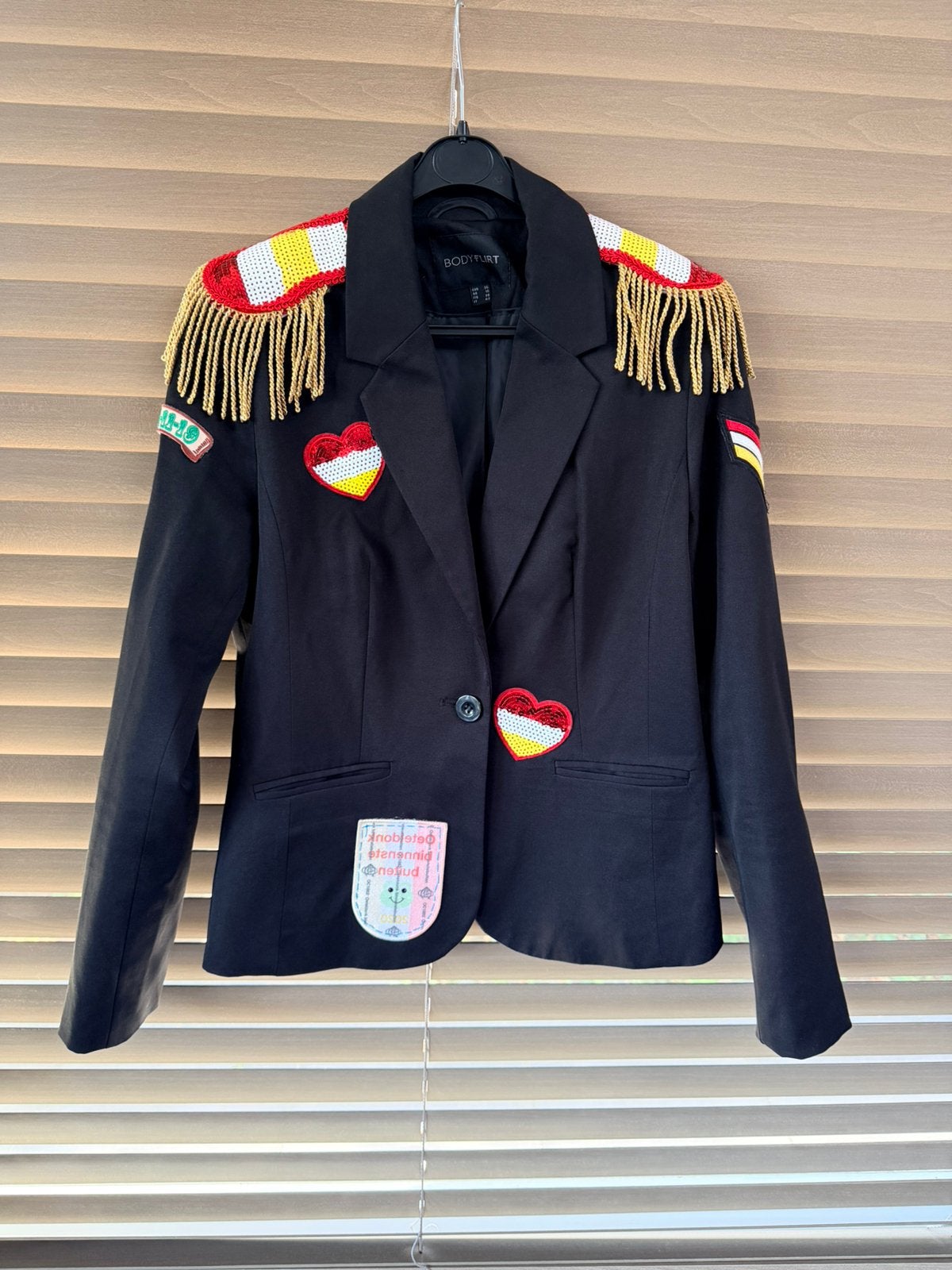 Oeteldonk jasje dames S zwart met gouden franjes, Carnaval, Ophalen of Verzenden, Zo goed als nieuw, Kleding