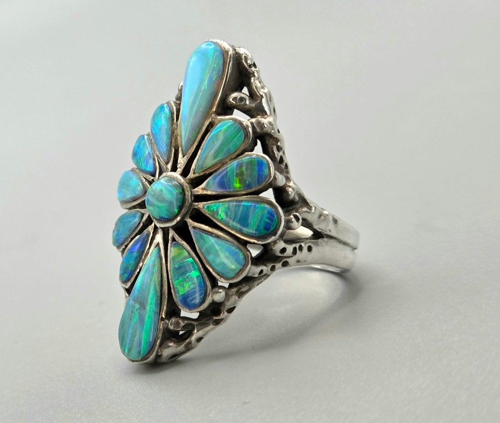 Zilveren ring met edelsteen opaal. 2026/685, Sieraden, Tassen en Uiterlijk, Overige kleuren, Ophalen of Verzenden, Zo goed als nieuw