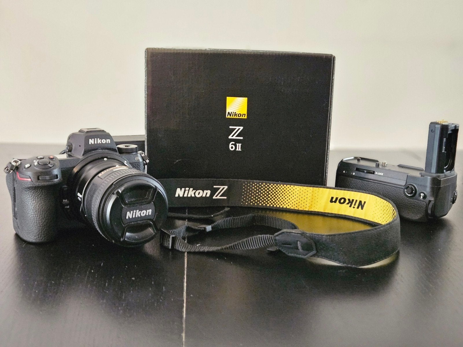 Nikon Z6 II Systeemcamera, Audio, Tv en Foto, Fotocamera's Digitaal, Kantelbaar/draaibaar scherm, Lensdop, Ophalen of Verzenden