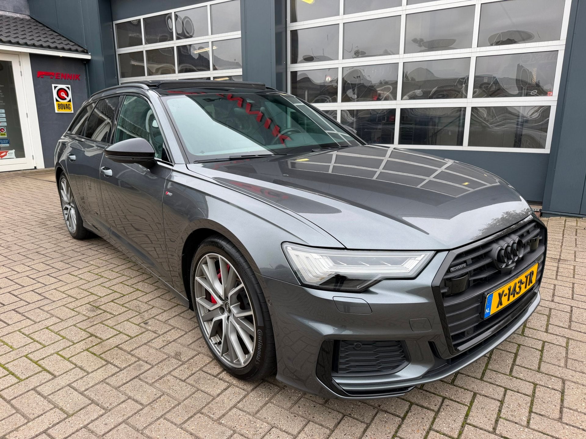 Audi A6 Avant 55 TFSI e quattro Competition / Pano / 360CAM, Auto's, Dealer onderhouden, Gebruikt, 4 cilinders, Plug-in hybride