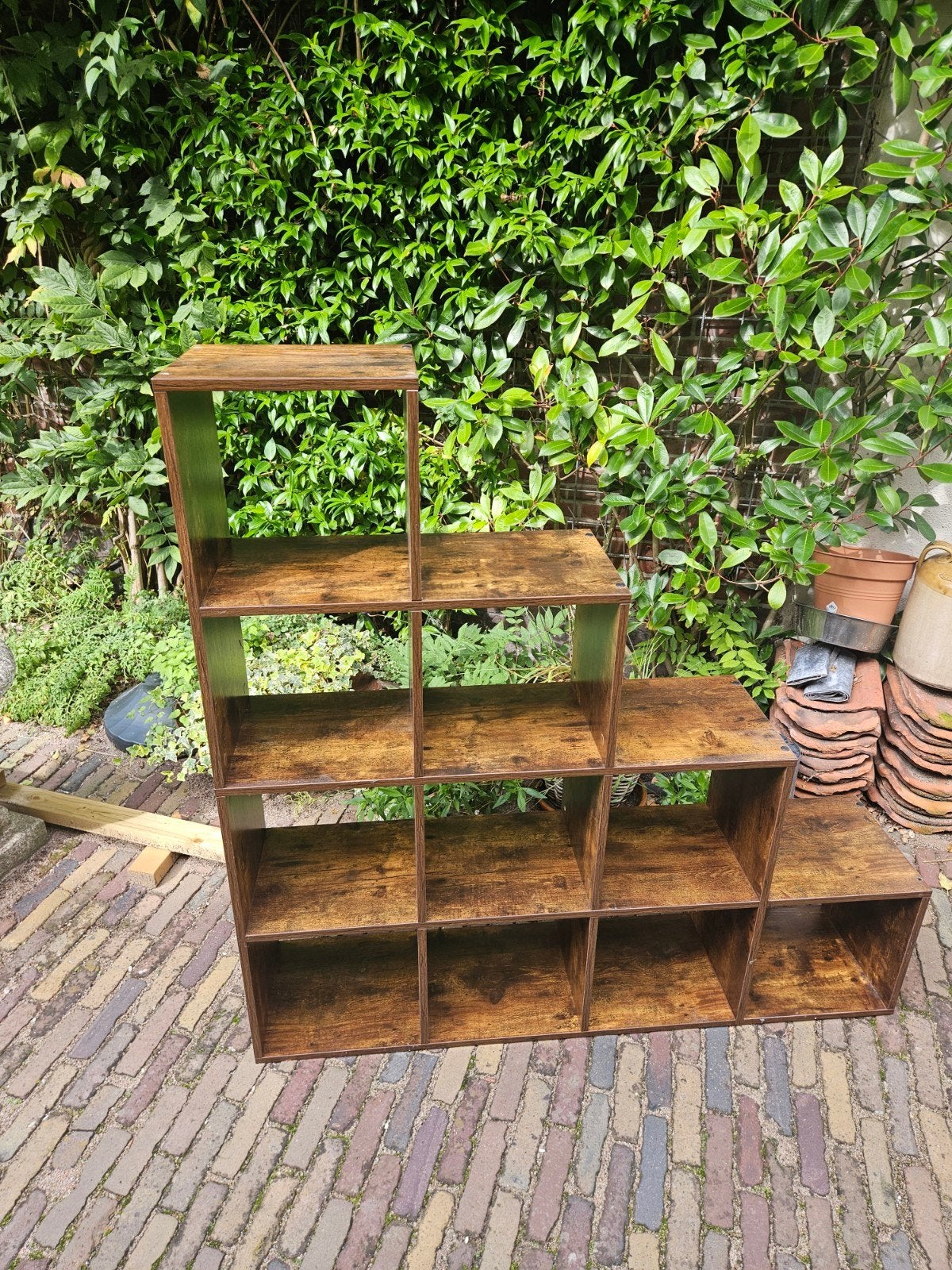 Boekenkast trapvormig, Ophalen, Met plank(en), Gebruikt, 100 tot 150 cm