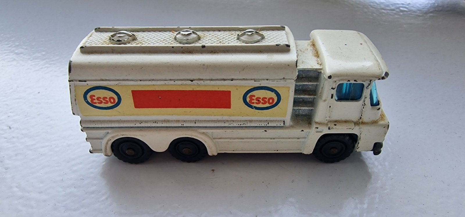 Vintage Husky Models Esso Tankwagen - Made in Gt. Britain, Ophalen, Gebruikt