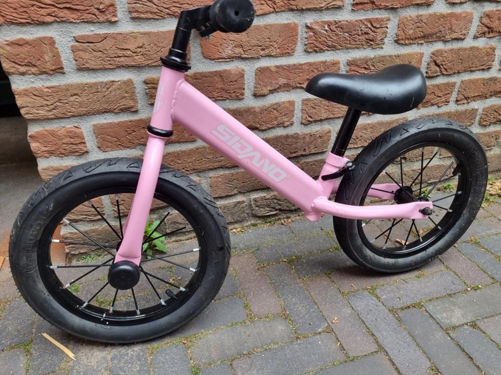Roze loopfiets, Ophalen, Zo goed als nieuw, Minder dan 16 inch, Sidano