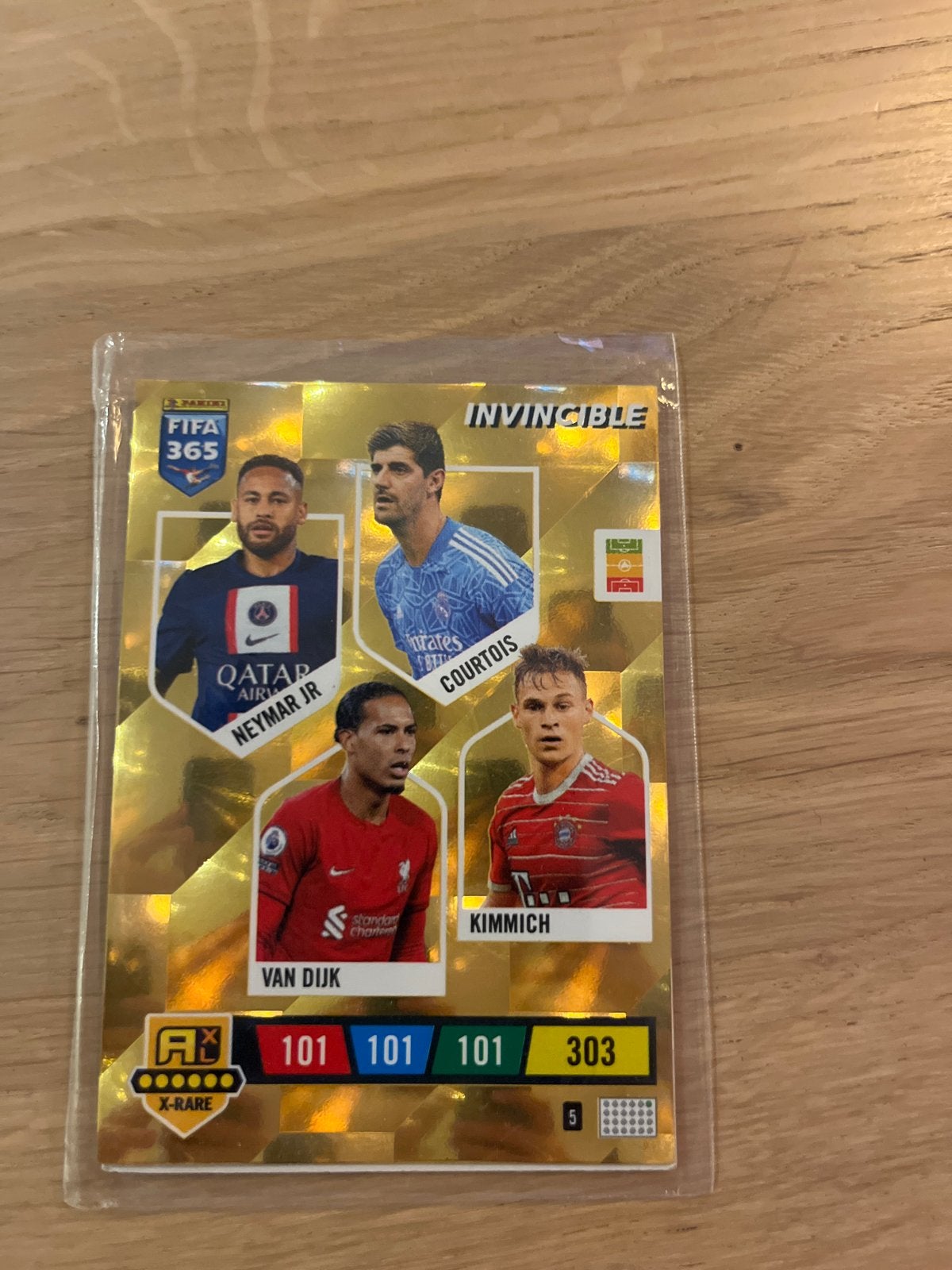 Panini FIFA 365 Invincible X-Rare Voetbalkaart, Verzamelen, Sportartikelen en Voetbal, Ophalen of Verzenden, Zo goed als nieuw