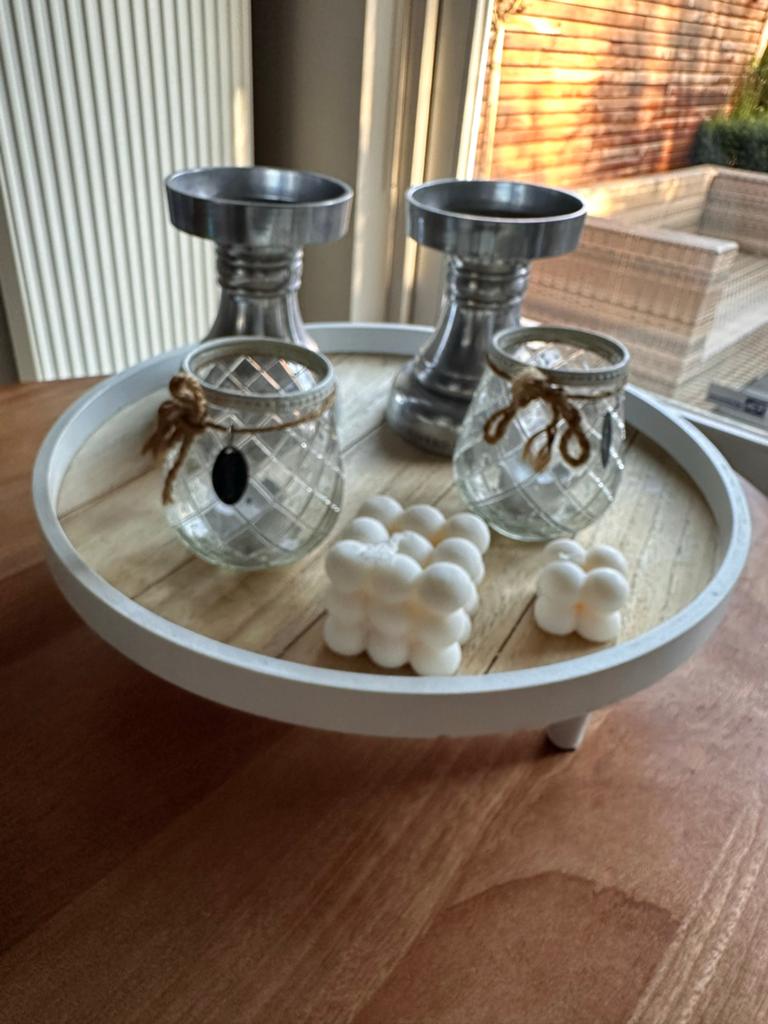 Houten decoratieve plateau (40 cm) met witte rand op pootjes, Huis en Inrichting, Woonaccessoires | Dienbladen, Ophalen, Zo goed als nieuw