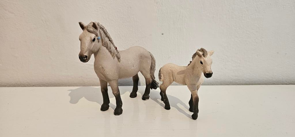 Schleich IJslander merrie met veulen uit set #42430, Ophalen of Verzenden, Zo goed als nieuw, Paard, Beeldje of Figuurtje