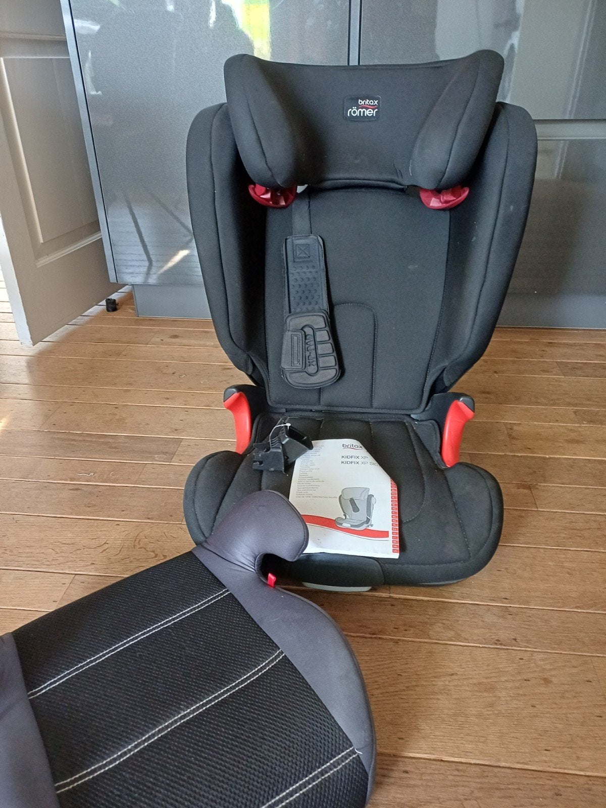 Britax Römer autostoel + gratis zitverhoger n, Kinderen en Baby's, Autostoeltjes, Ophalen, Romer, 15 t/m 36 kg, Verstelbare rugleuning