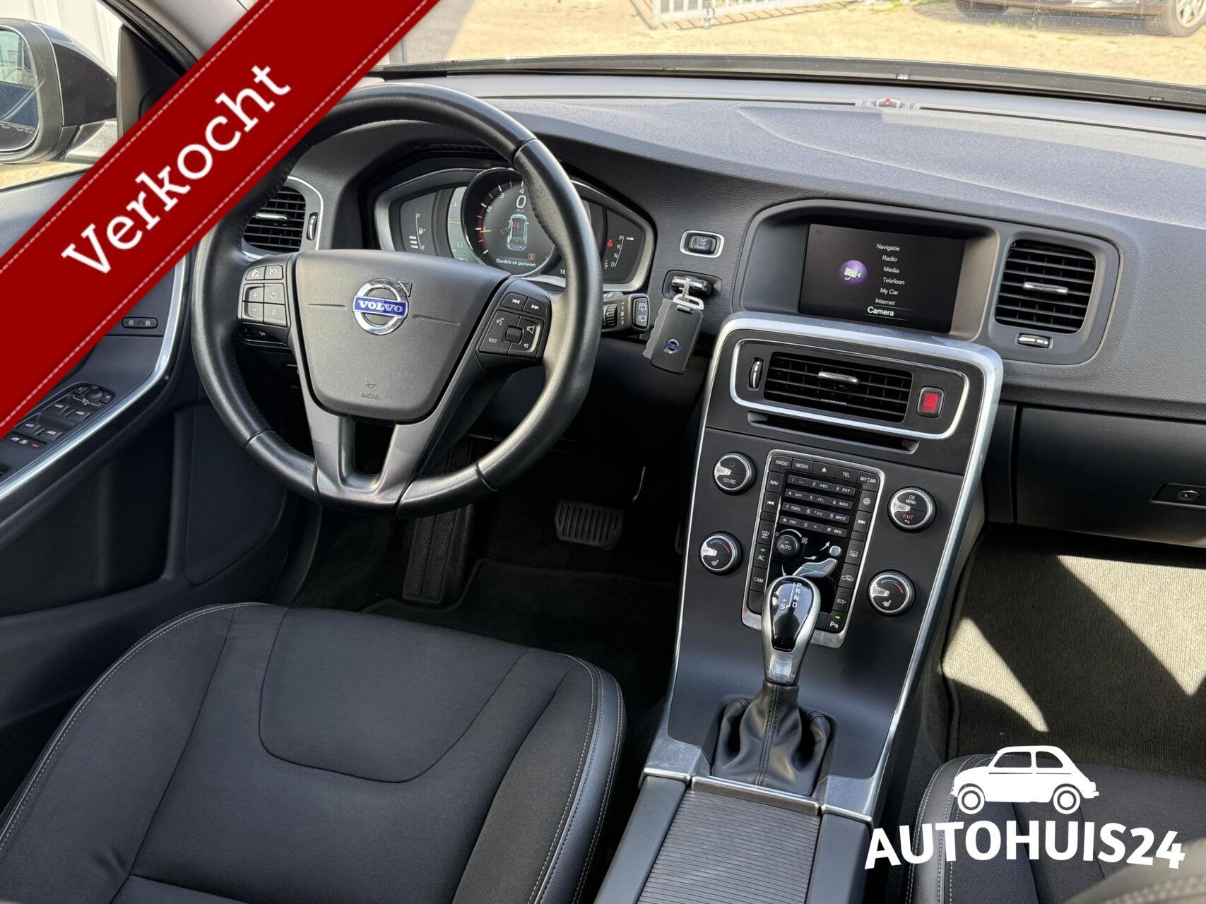 Volvo V60 2.0 T4 190pk Automaat bj2016 Xenon|Navi|Trekhaak|G, Gebruikt, Leder en Stof, Zwart, 1600 kg