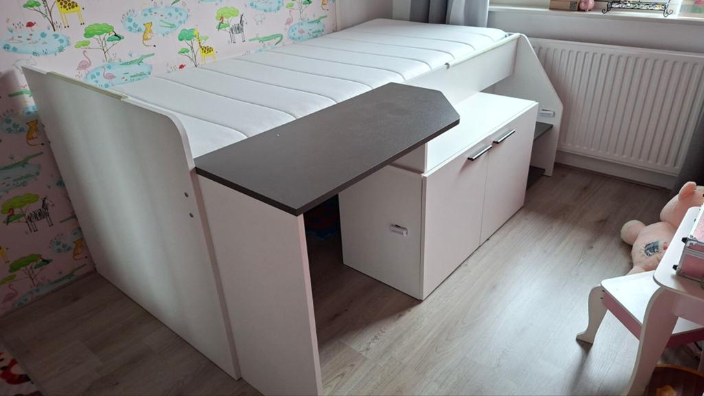 Hoogslaper, halfhoogslaper met bureau *, Ophalen of Verzenden, Zo goed als nieuw, Halfhoogslaper