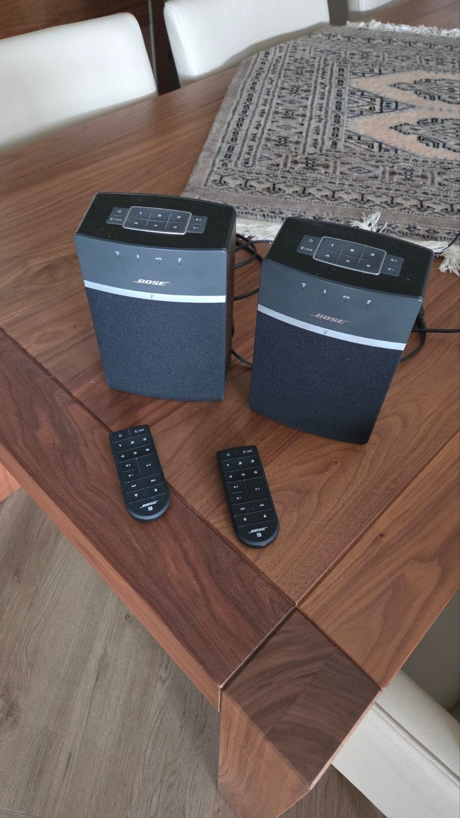 2x Bose SoundTouch 10 draadloze muzieksystemen, Ophalen, Afstandsbediening, Slimme speaker, Zo goed als nieuw