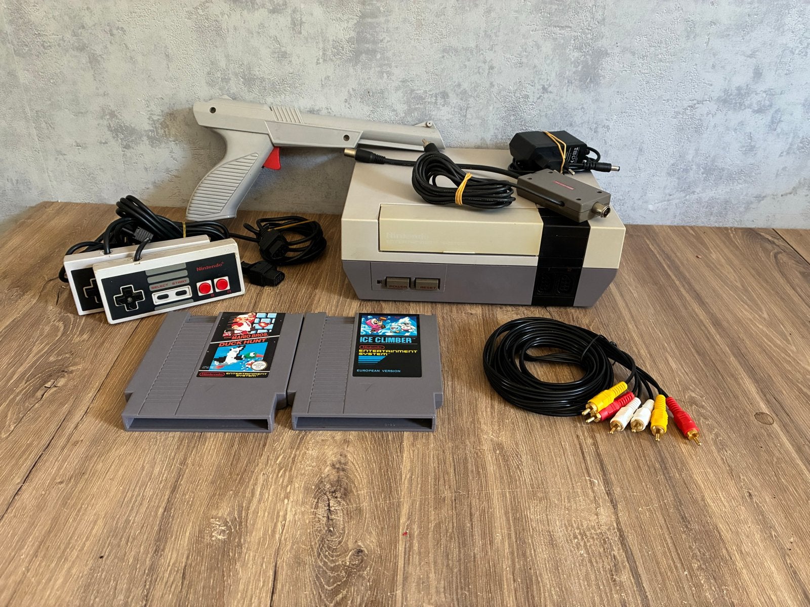 Complete NES met toebehoren en 2 games - Getest en Werkend, Spelcomputers en Games, Games | Nintendo NES, Gebruikt, 2 spelers