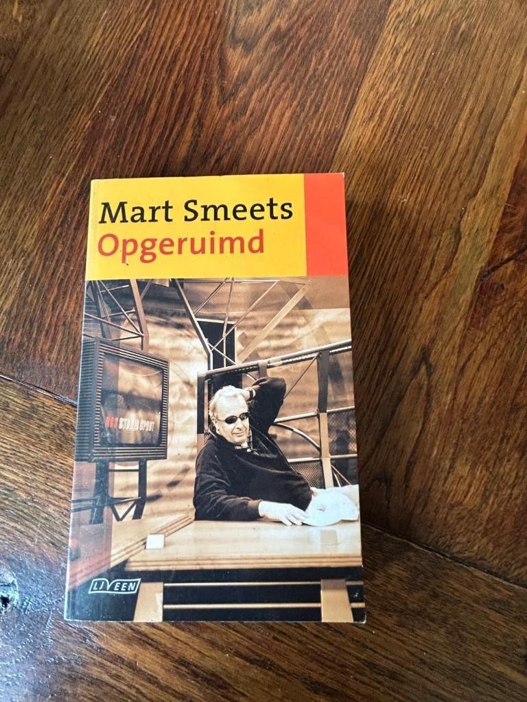 R32-boek Opgeruimd van Mart Smeets, Ophalen of Verzenden, Gelezen