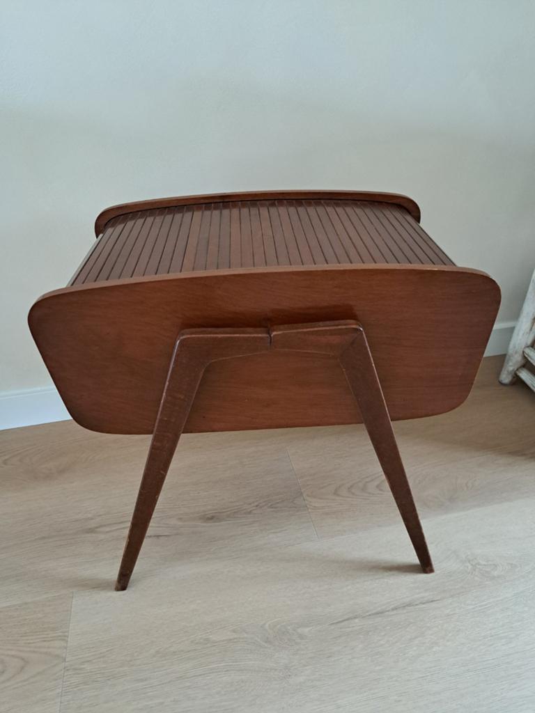 Vintage retro design Naaikast naaikastje vintage, Ophalen