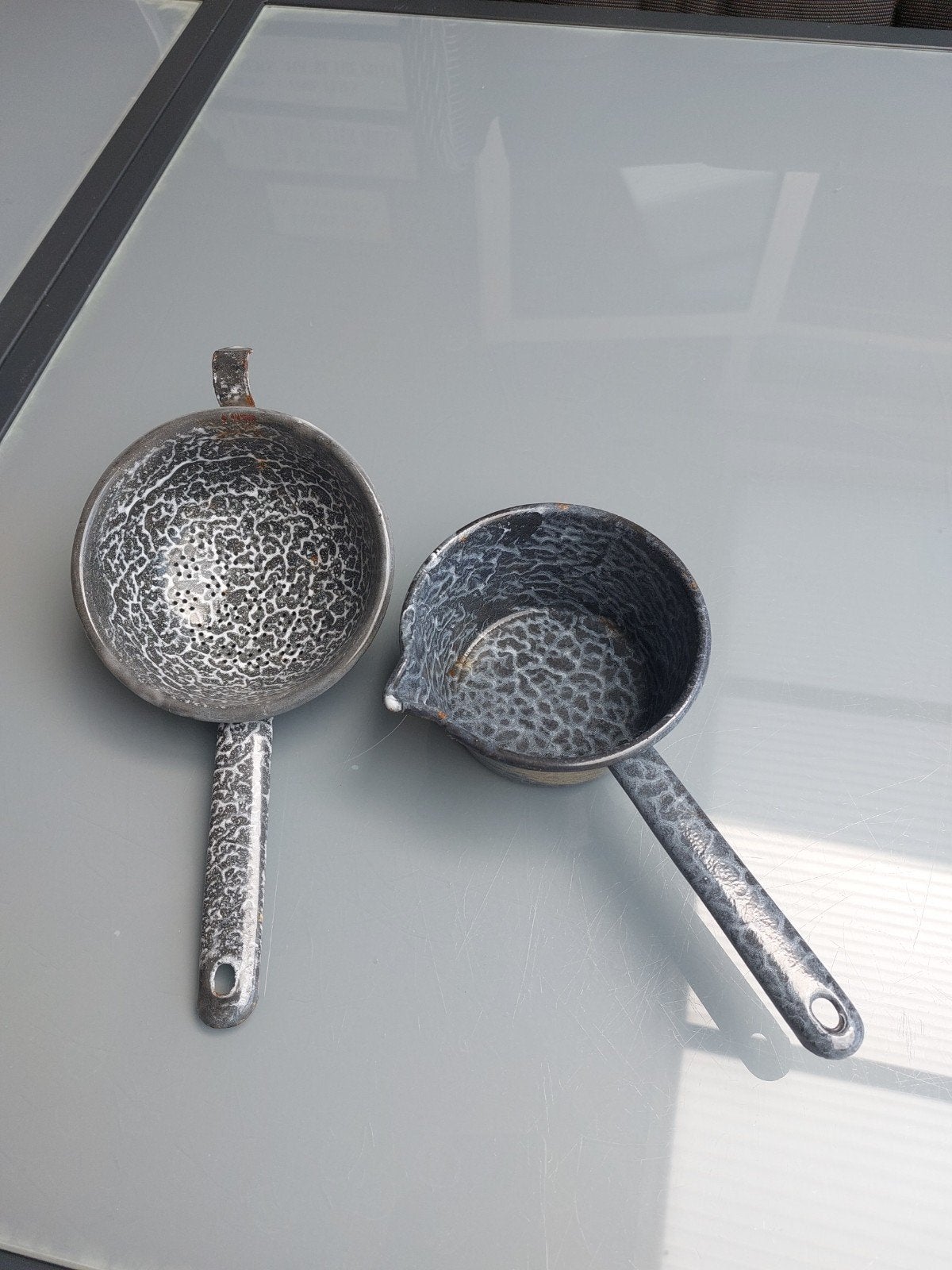 Vintage geëmailleerde zeef en sauspan, Ophalen of Verzenden