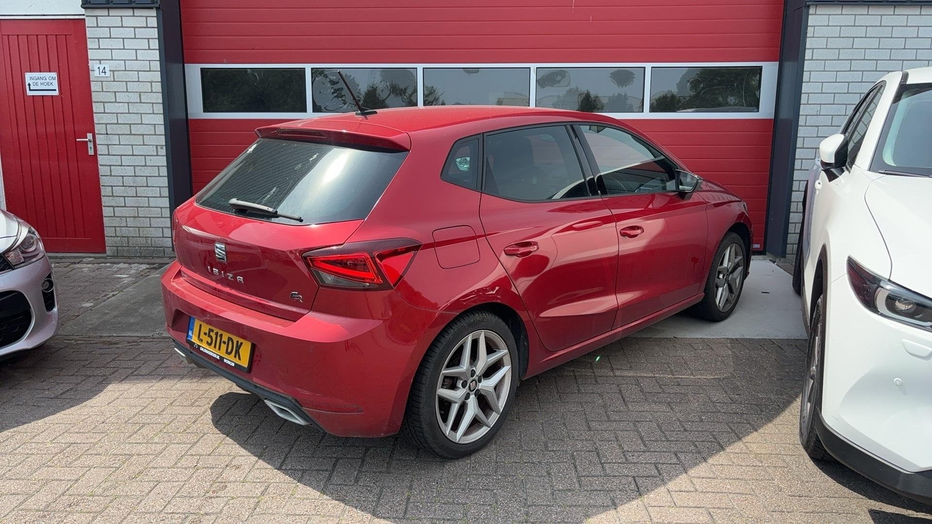 SEAT Ibiza 1.0 TSI FR Business Intense CAMERA / CARPLAY / NA, Stof, Ibiza, Origineel Nederlands, Bedrijf