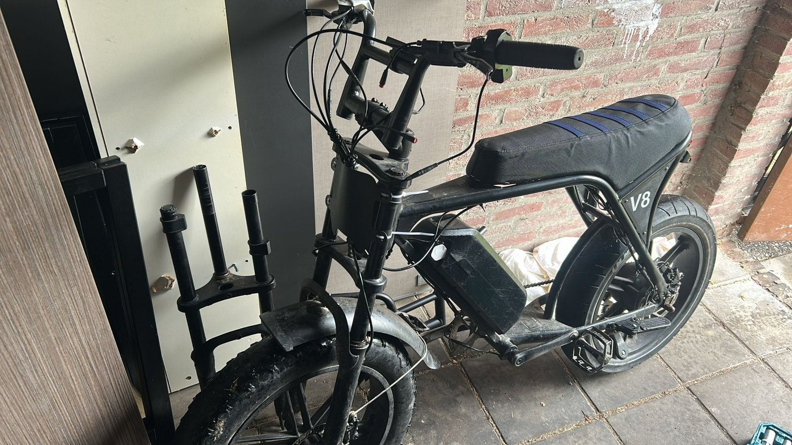 V8 custom, Ophalen, Zo goed als nieuw, Overige merken