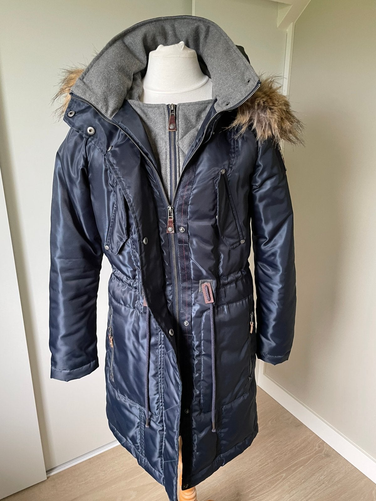 Warme Winterjas gevoerd/afneembare capuchon M zie tekst, Ophalen of Verzenden, Zo goed als nieuw, Maat 38/40 (M), Blauw