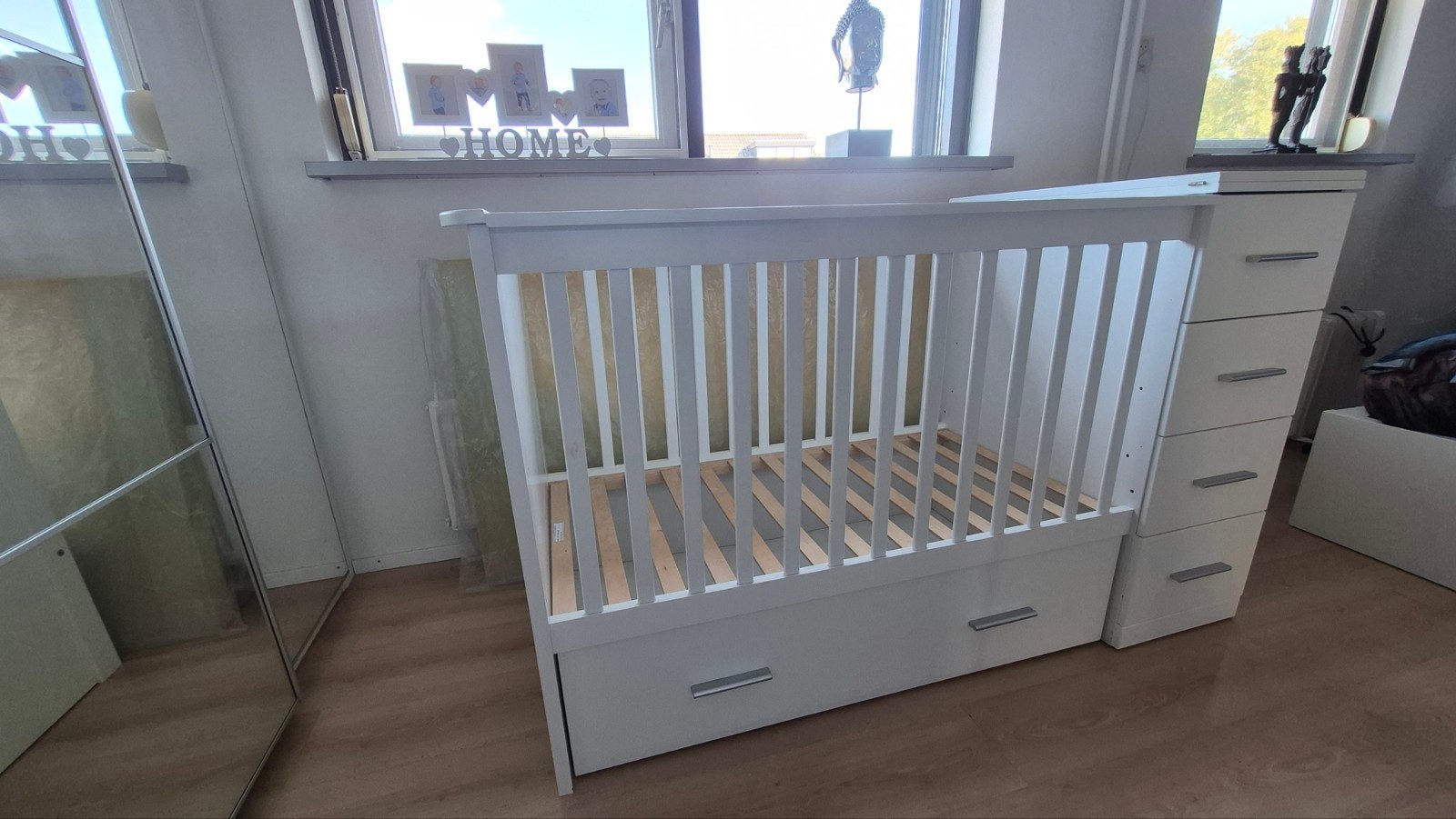 Combi ledikant – babybed, commode & kast in, Kinderen en Baby's, Ophalen, Gebruikt, 70 tot 85 cm, Lattenbodem