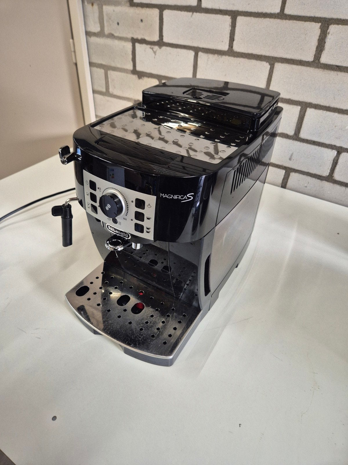 De'Longhi Magnifica S ECAM 20.110.B Espressoapparaat, Witgoed en Apparatuur, Koffiezetapparaten, Via L. Seitz, 47, 31100 Treviso TV, Italië