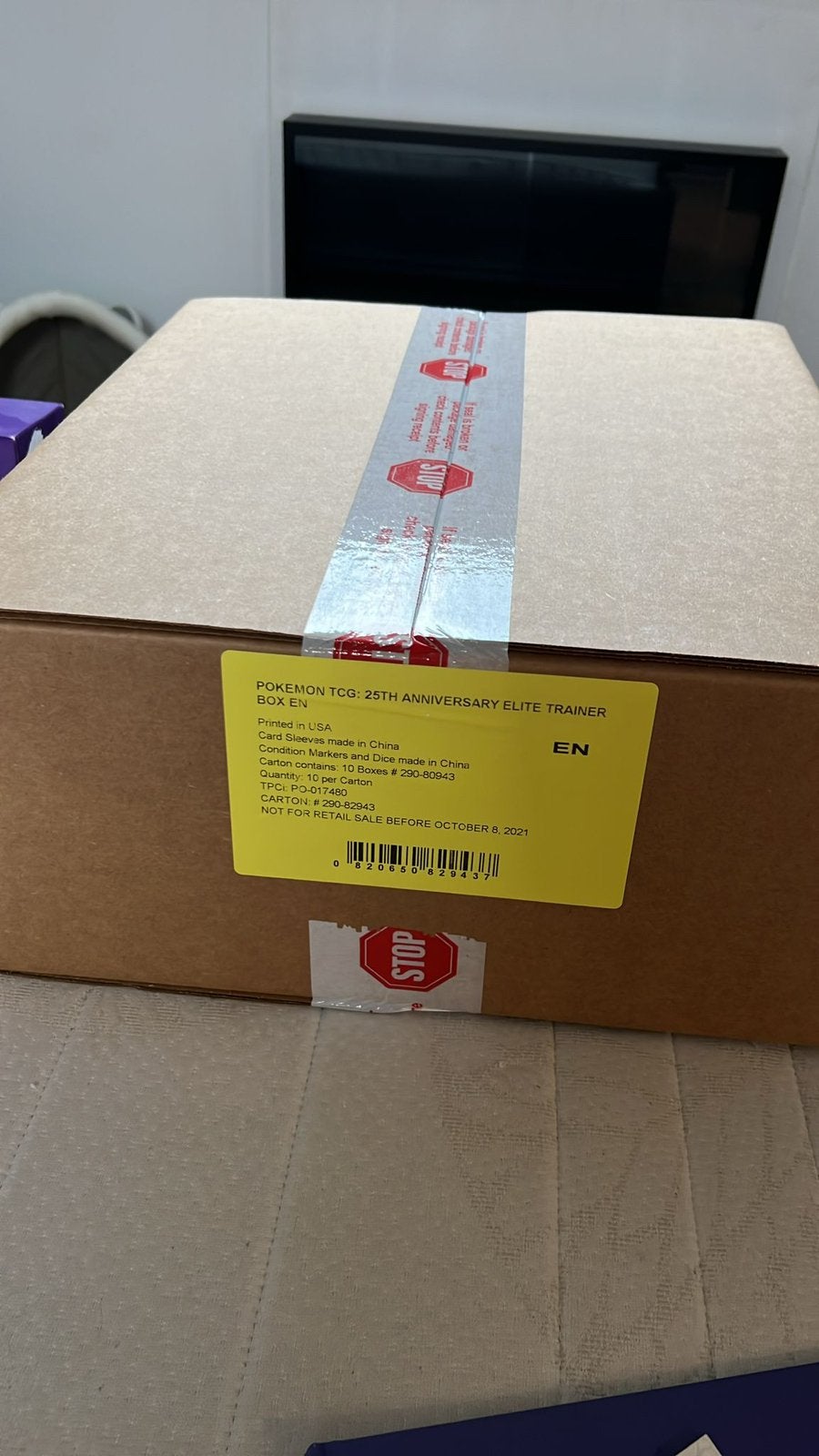 Celebrations 25th Anniversary Sealed Elite Trainer Box Case, Ophalen, Nieuw, Overige typen, Foil