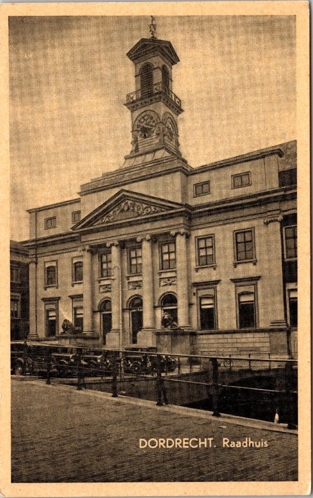 Dordrecht - 6 oude ansichtkaarten Stadhuis, Verzenden, 1940 tot 1960, Gelopen, Zuid-Holland